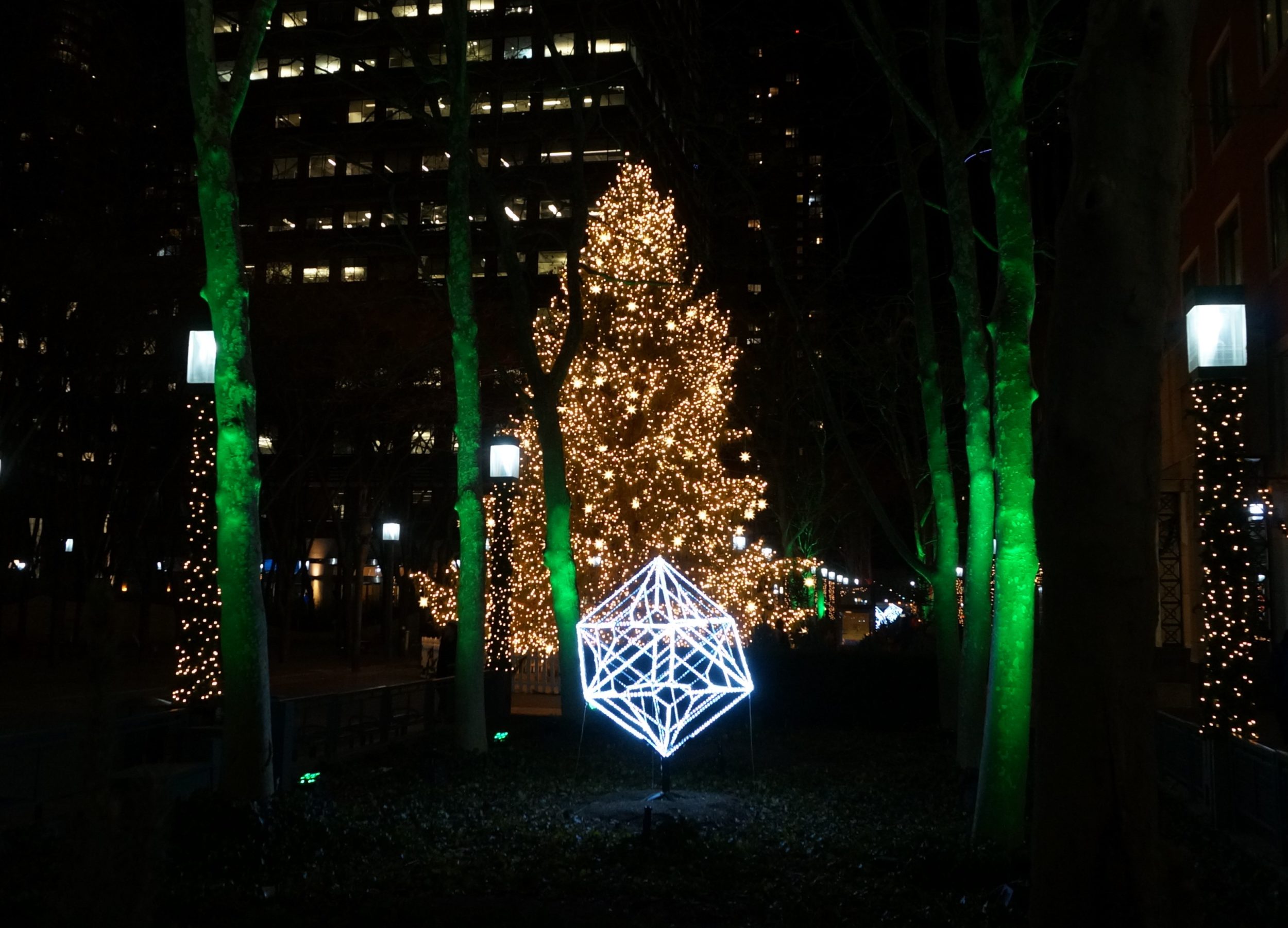 New York Cliché of the Day The Largest Christmas Tree In Brooklyn