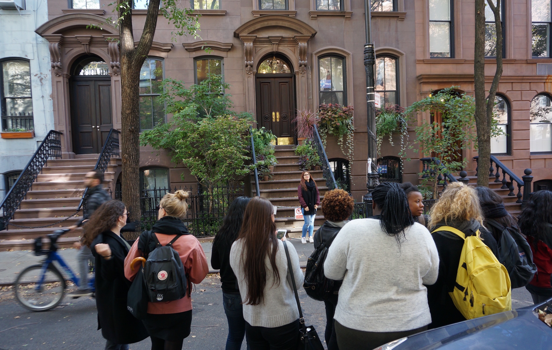 Ny Cliché Of The Day On The Street Where Carrie Bradshaw Lives New